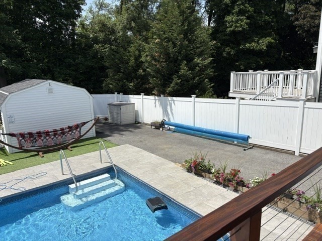 15 Campbell Rd Property Photo 6
