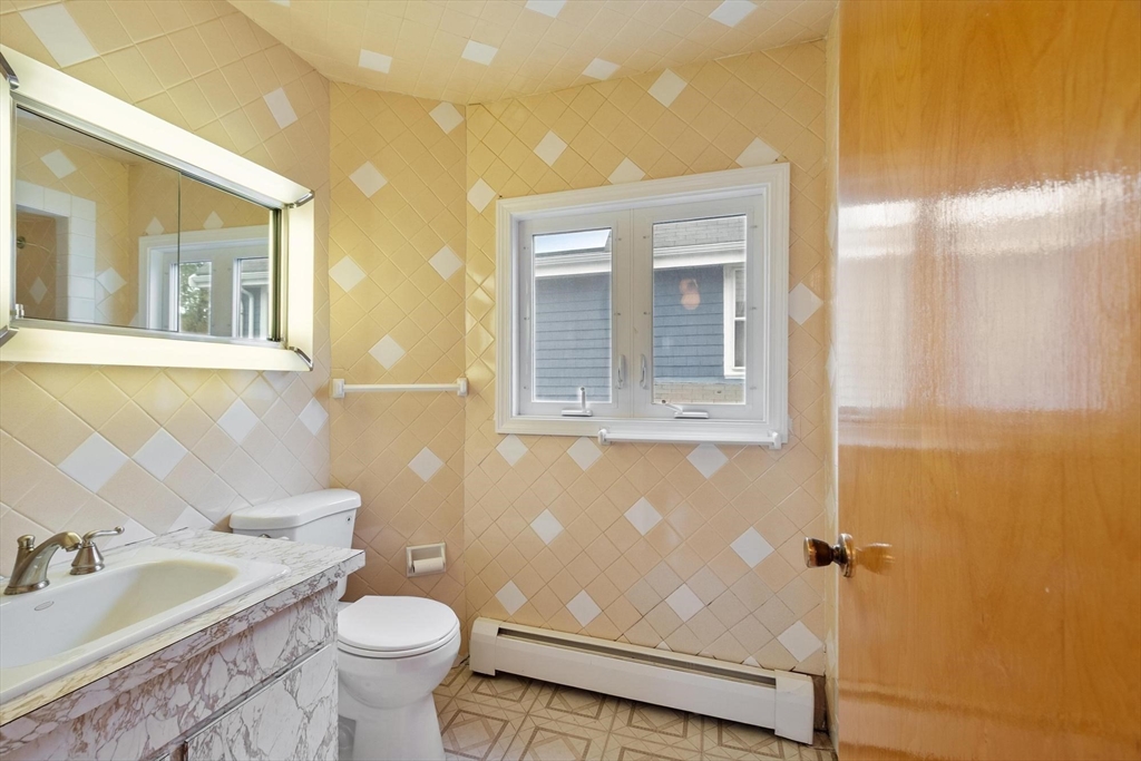 17 Tufts Avenue Property Photo 20