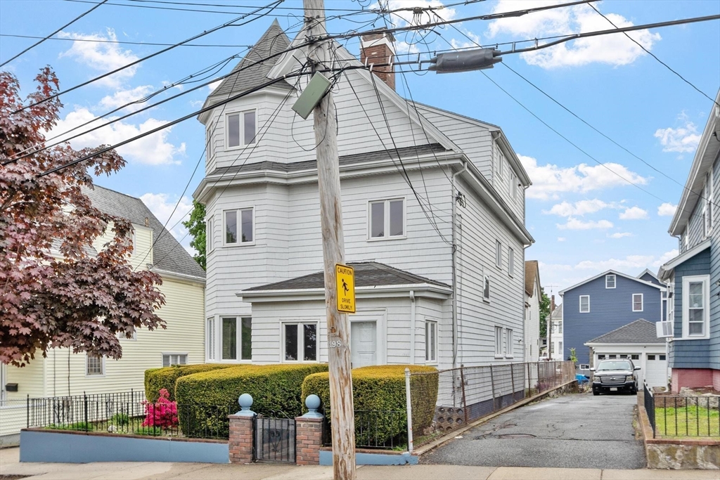 17 Tufts Avenue Property Photo 38