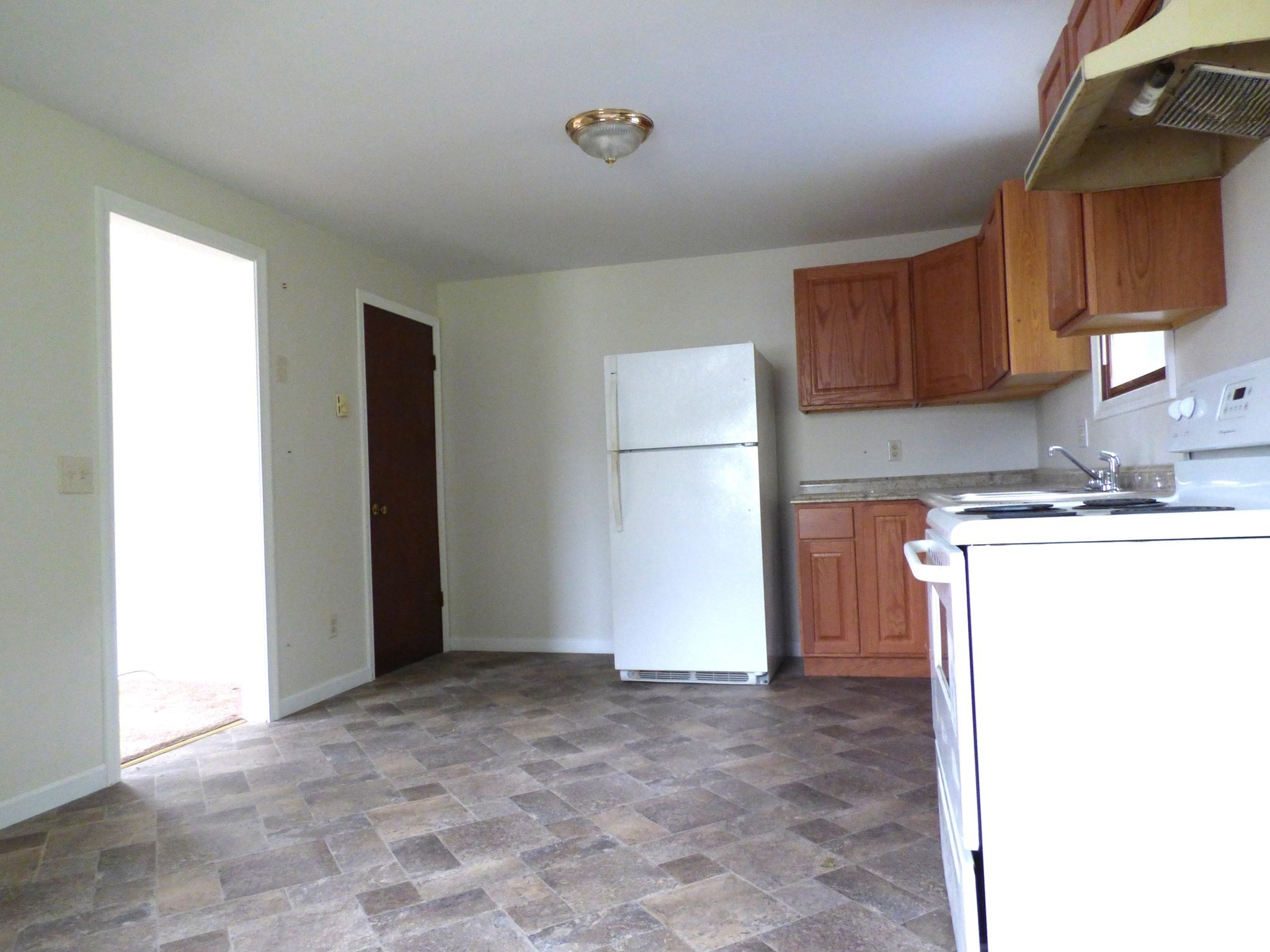 26-28 Daniel St Property Photo 5