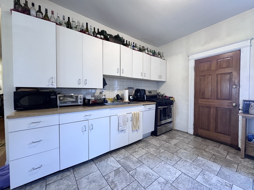 260 Aspinwall Ave # 1 Property Photo 1