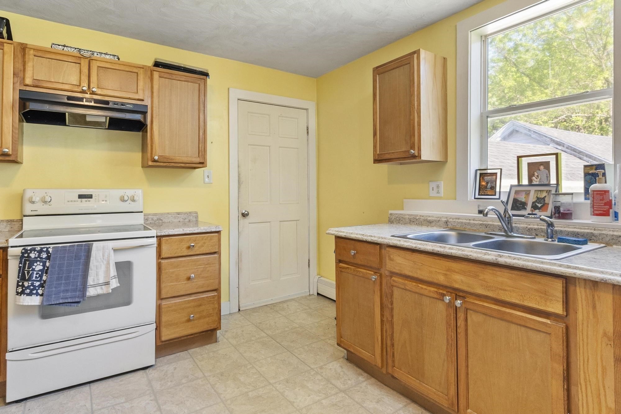 102 Liberty St Property Photo 23