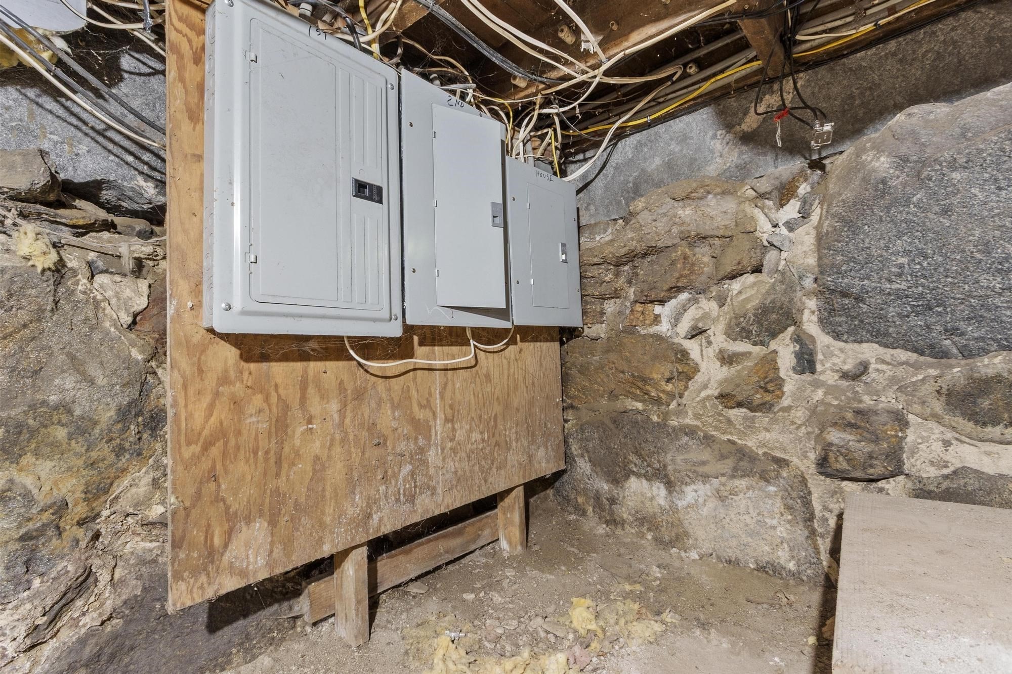 102 Liberty St Property Photo 32