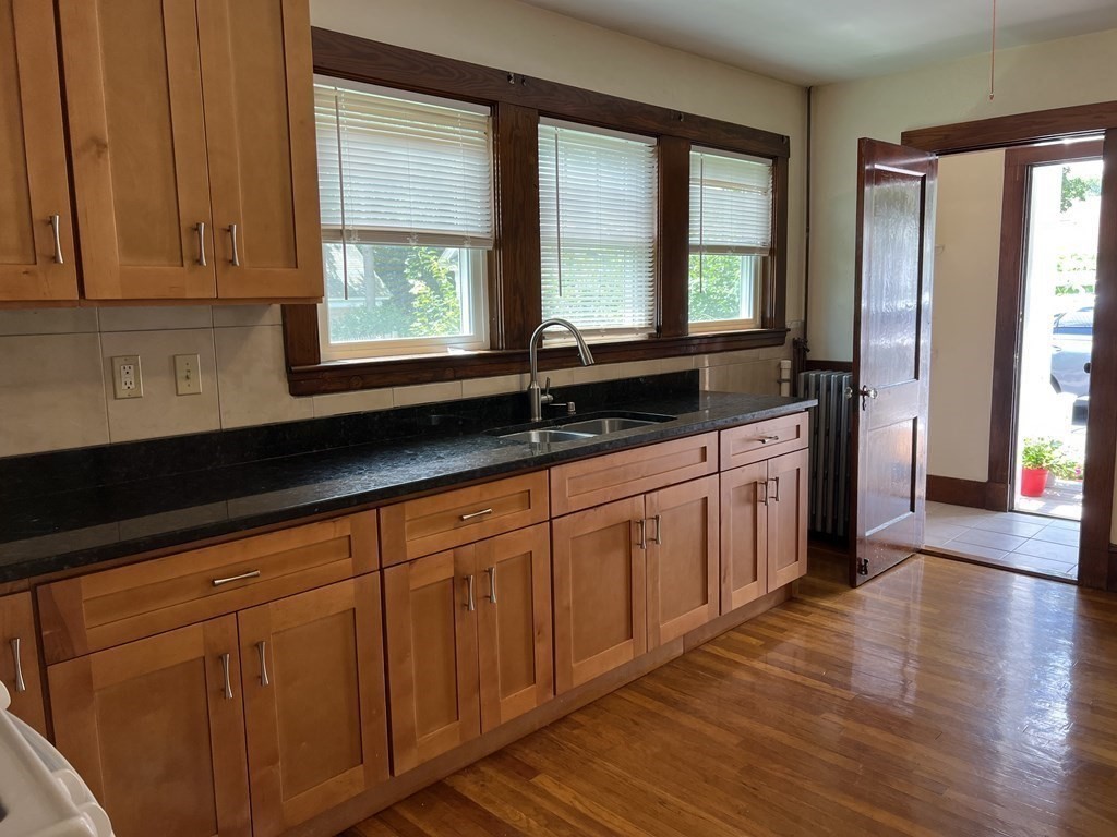 277 Lexington Street Property Photo 1