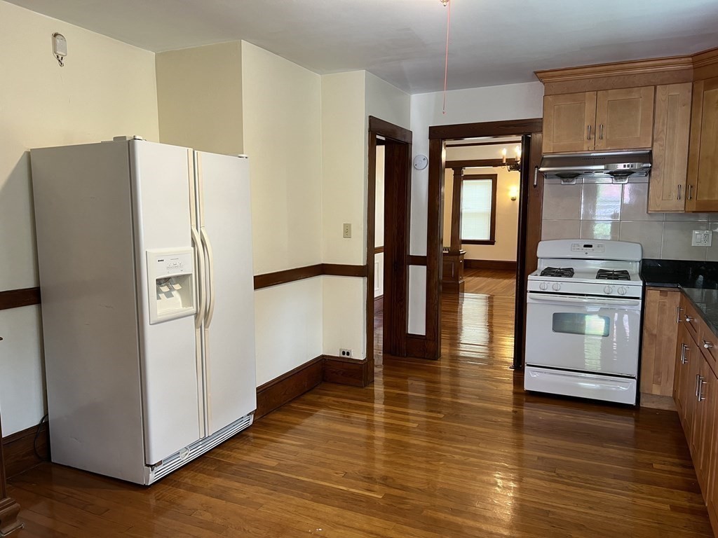277 Lexington Street Property Photo 3