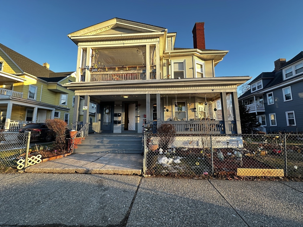 286 Pine St # 3r Property Photo 1