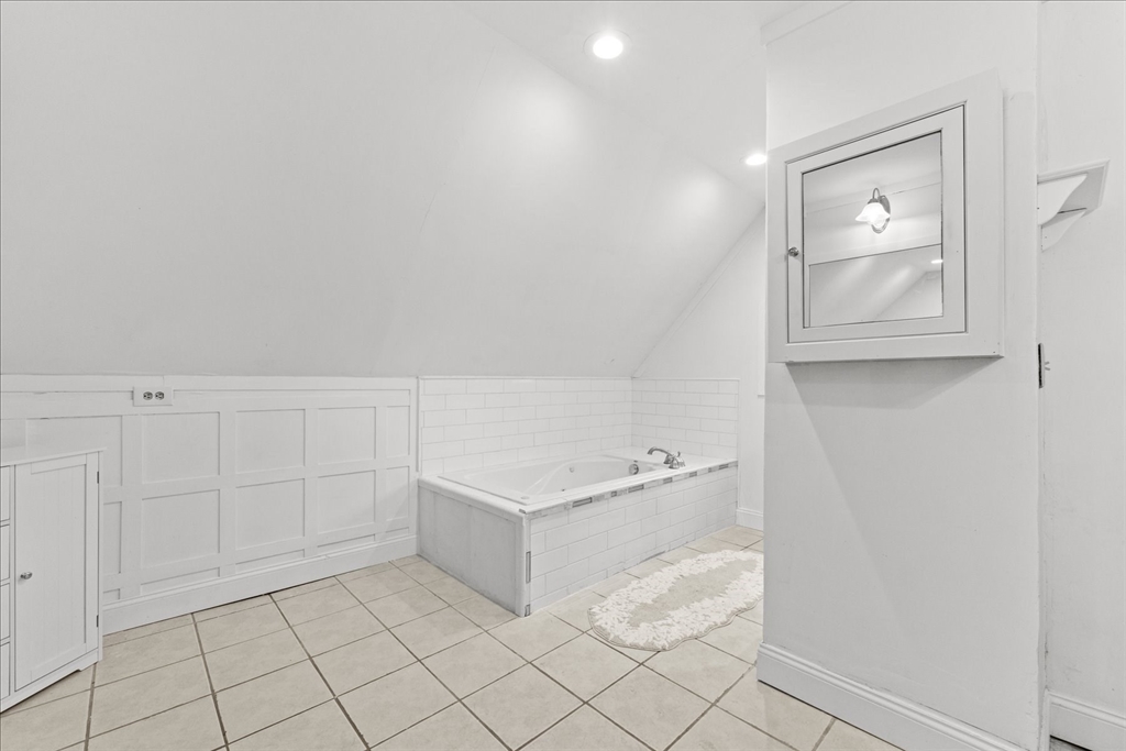 24 Cedar St Property Photo 18