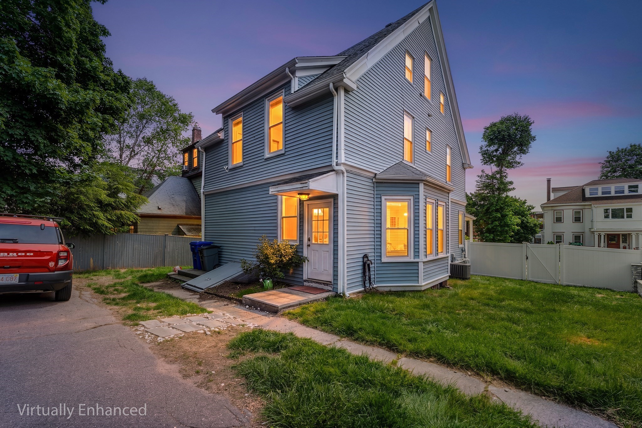 156 Ashmont St Property Photo 2