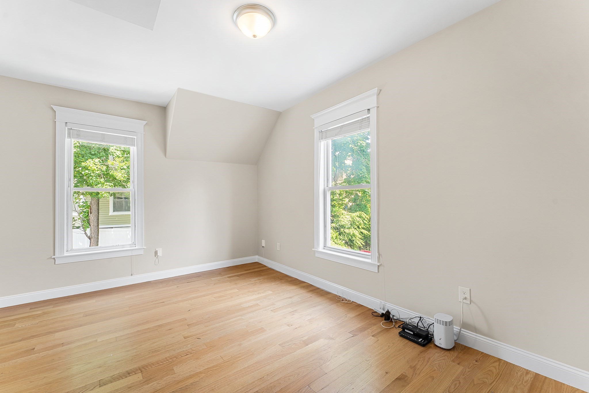 156 Ashmont St Property Photo 18