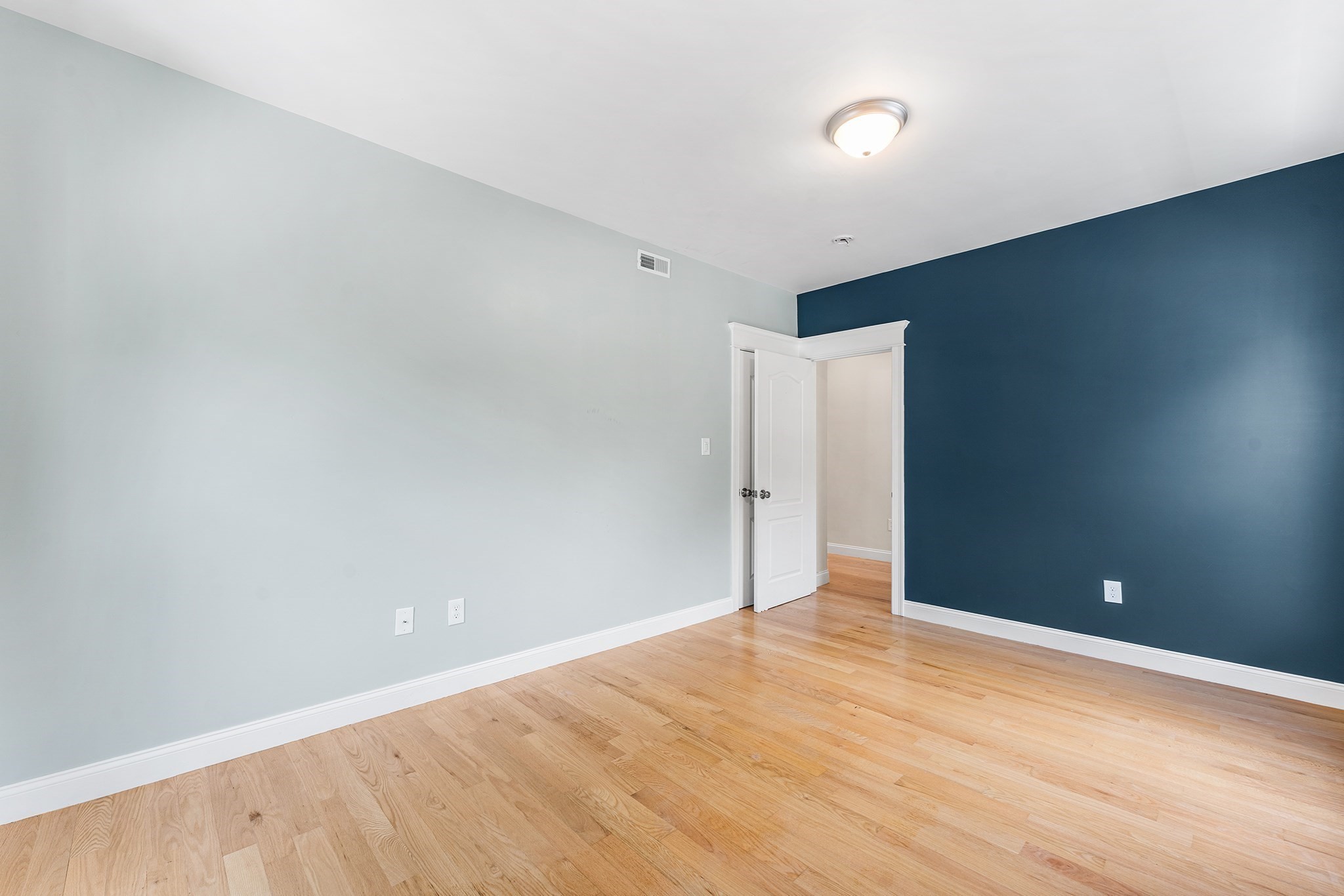 156 Ashmont St Property Photo 22