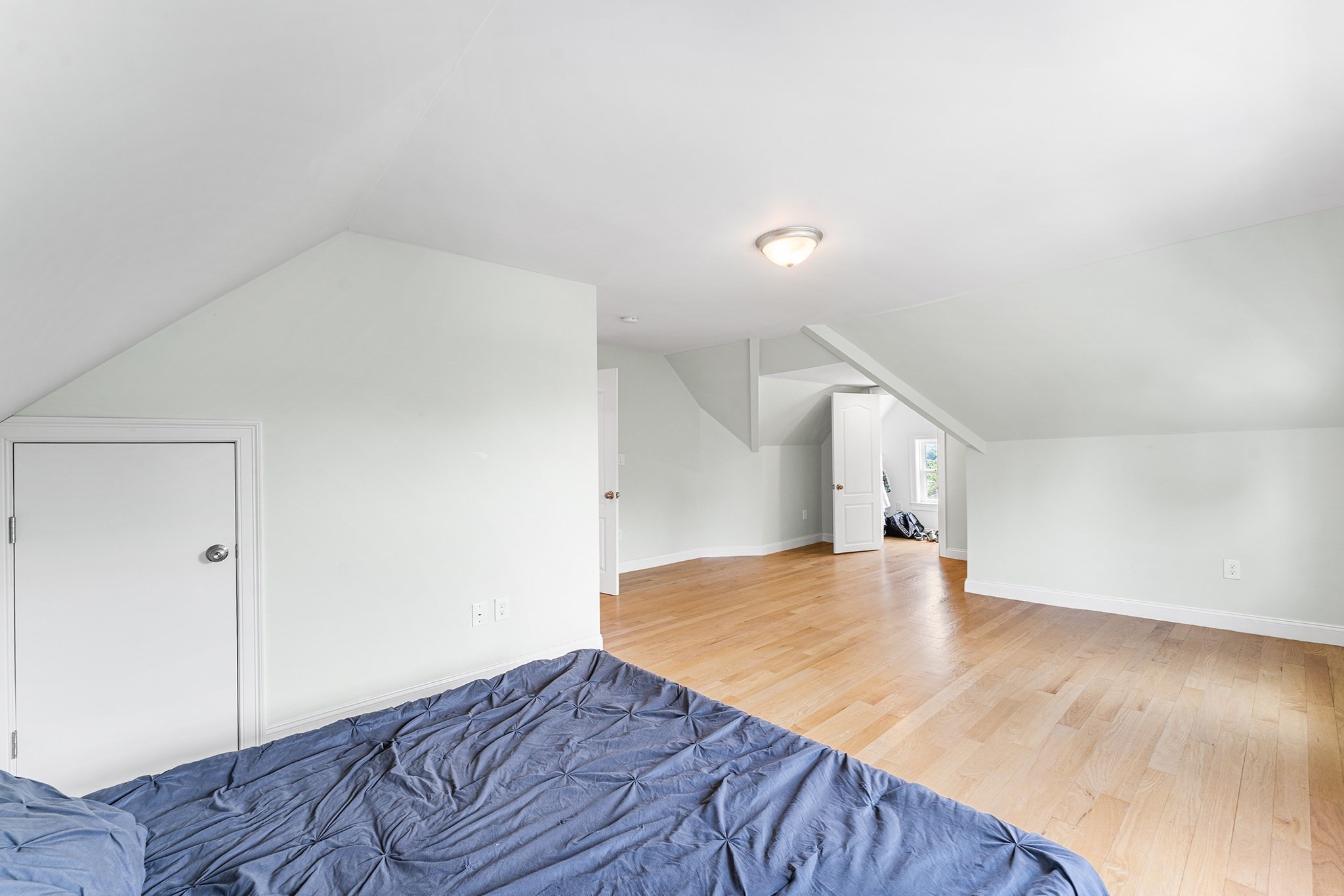 156 Ashmont St Property Photo 28
