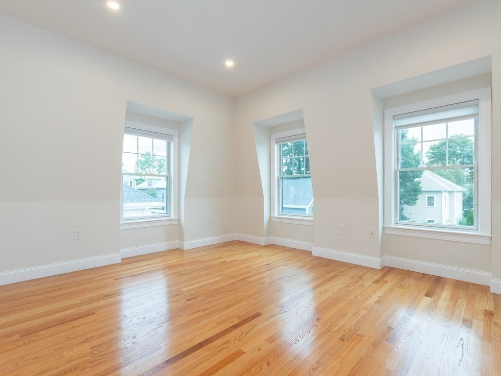 210 Adams # 3 Property Photo 10