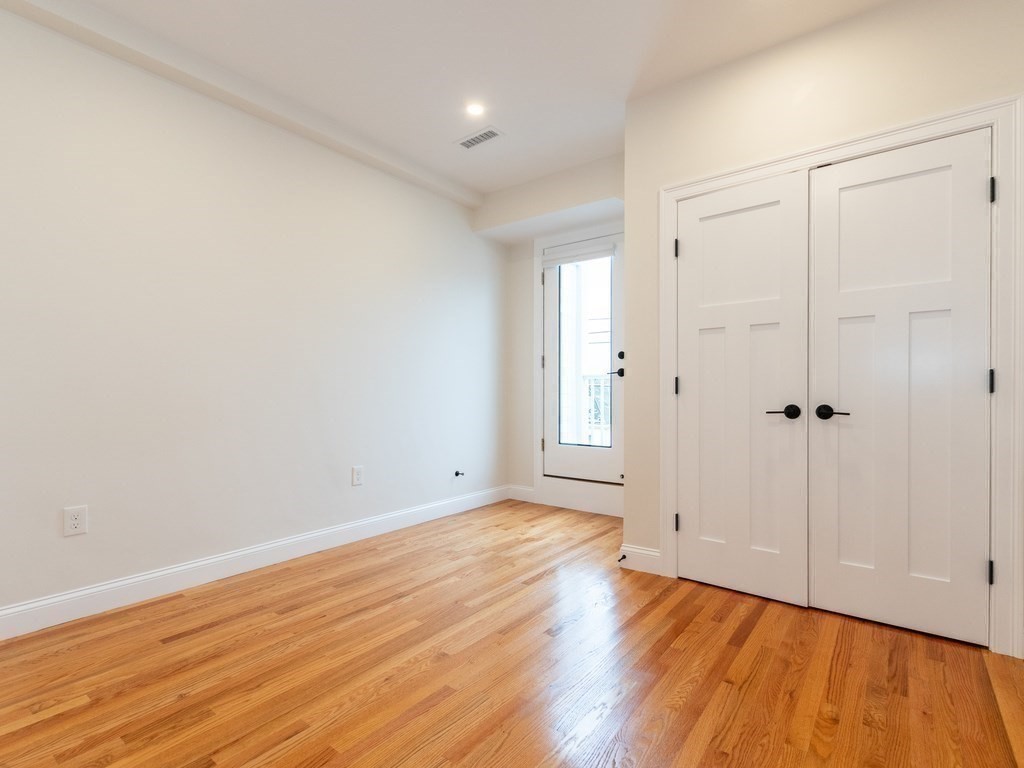 210 Adams # 3 Property Photo 19