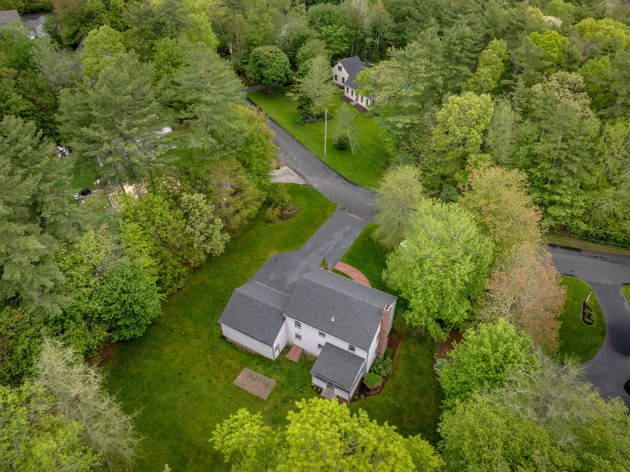 8 Riverbend Ln Property Photo 6