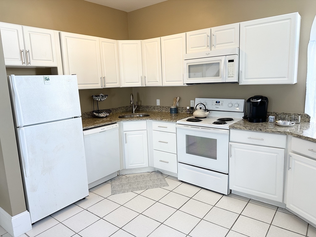 97a Beach Ave Winter Only Property Photo 10