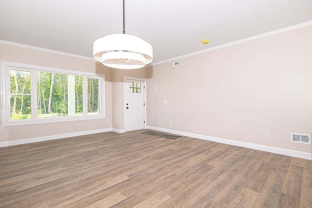 28 Meadowview Lane # A Property Photo 10