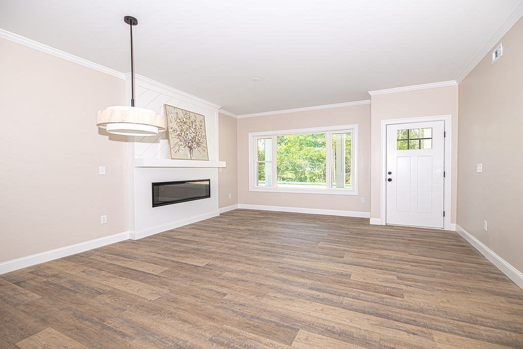 28 Meadowview Lane # A Property Photo 11