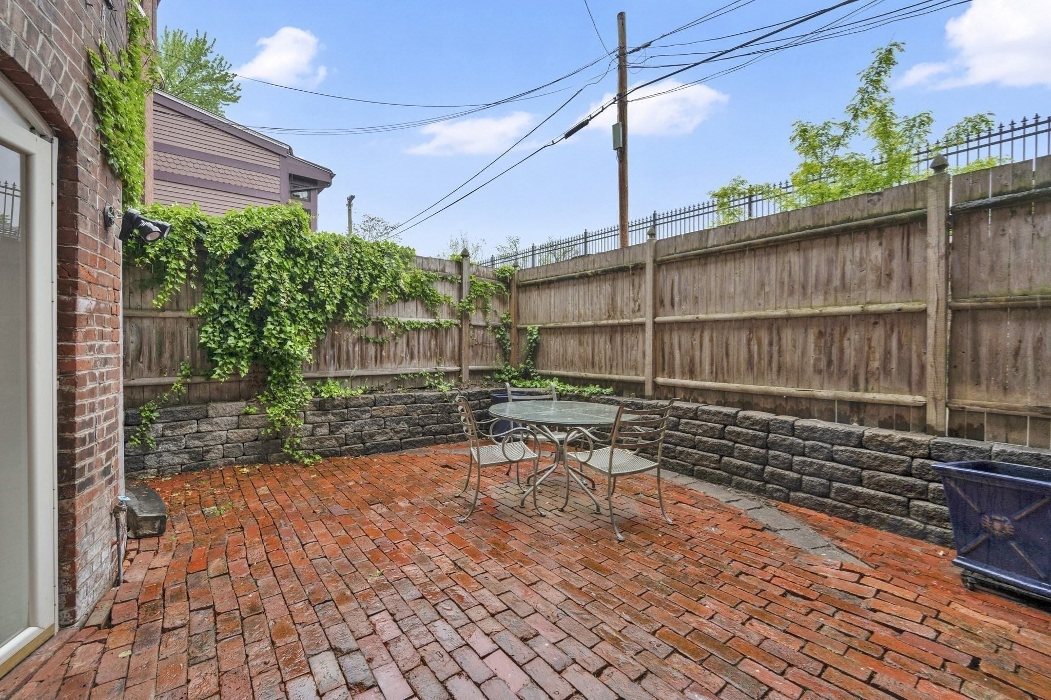 27 Mattoon Street Property Photo 10