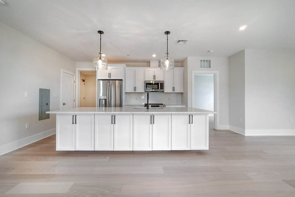 62 Foundry St # 305 Property Photo 1