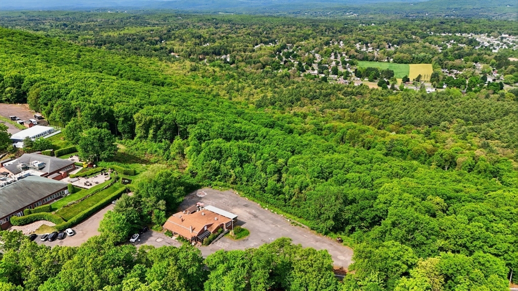 100 Mountain Rd Property Photo 35