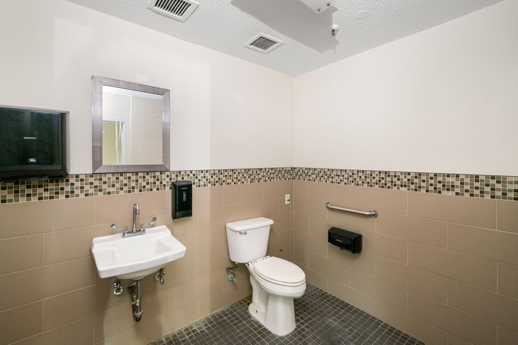 1123 Rockdale Ave Property Photo 9