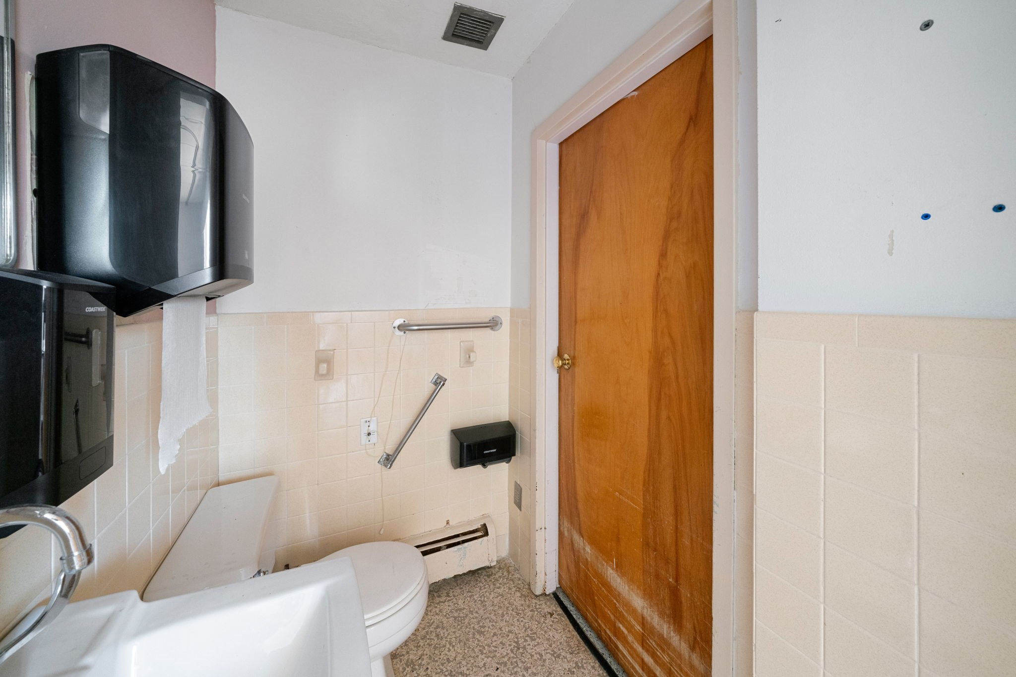 1123 Rockdale Ave Property Photo 15
