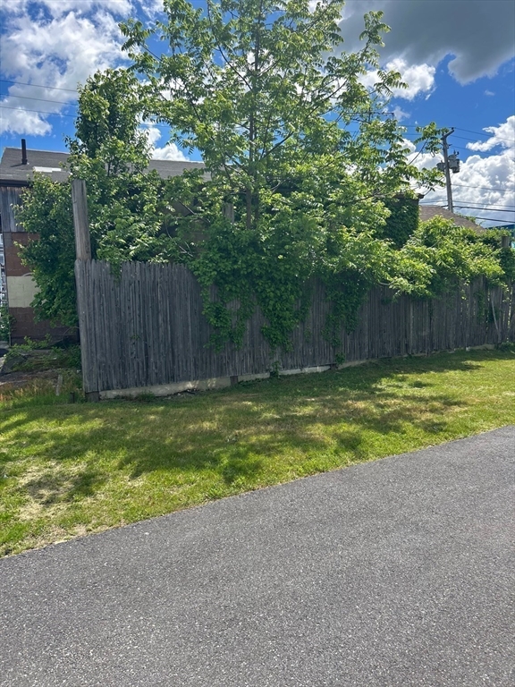 1337 Ashley Blvd Property Photo 4