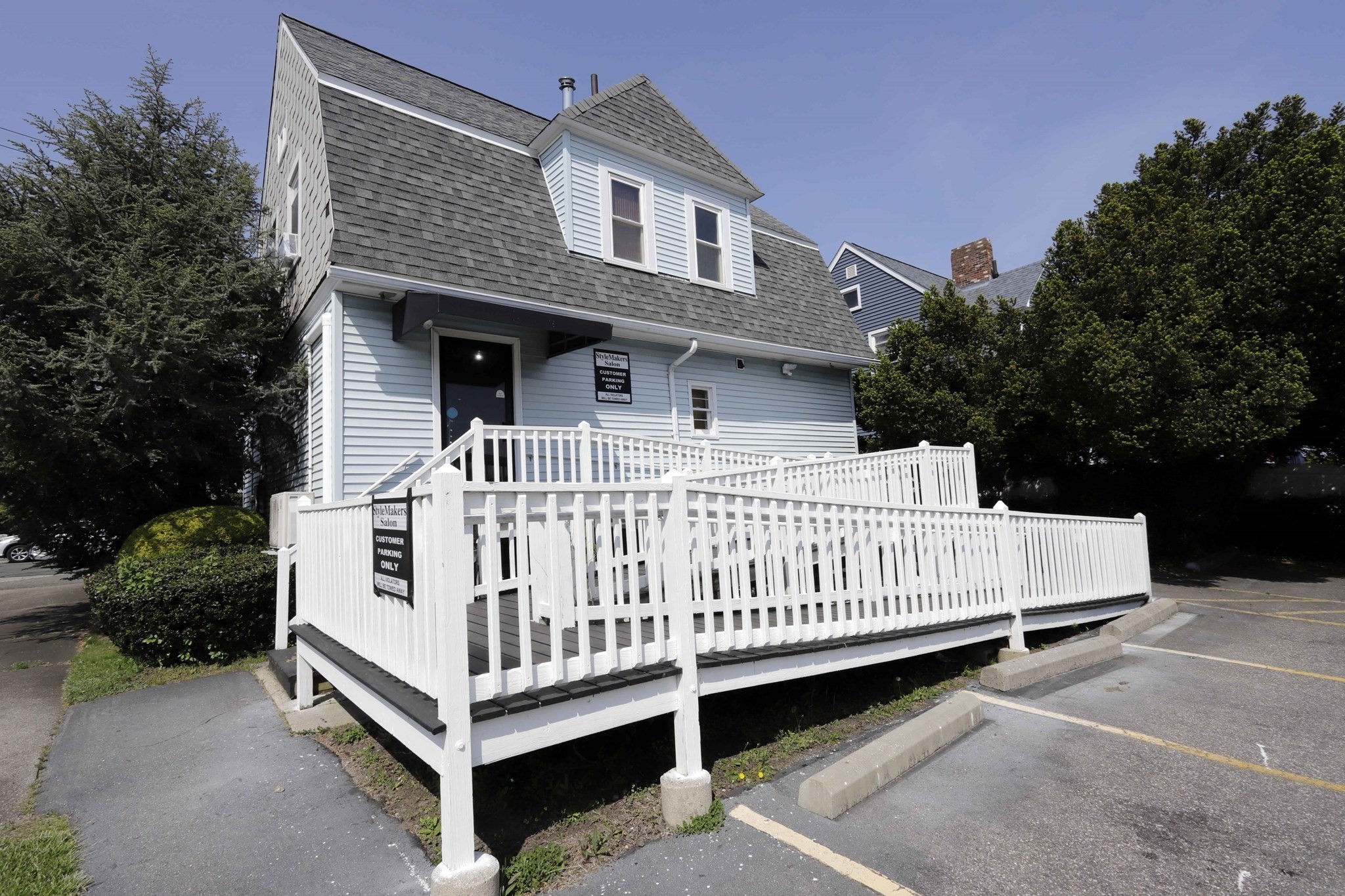 66 Rockdale Ave Property Photo 3