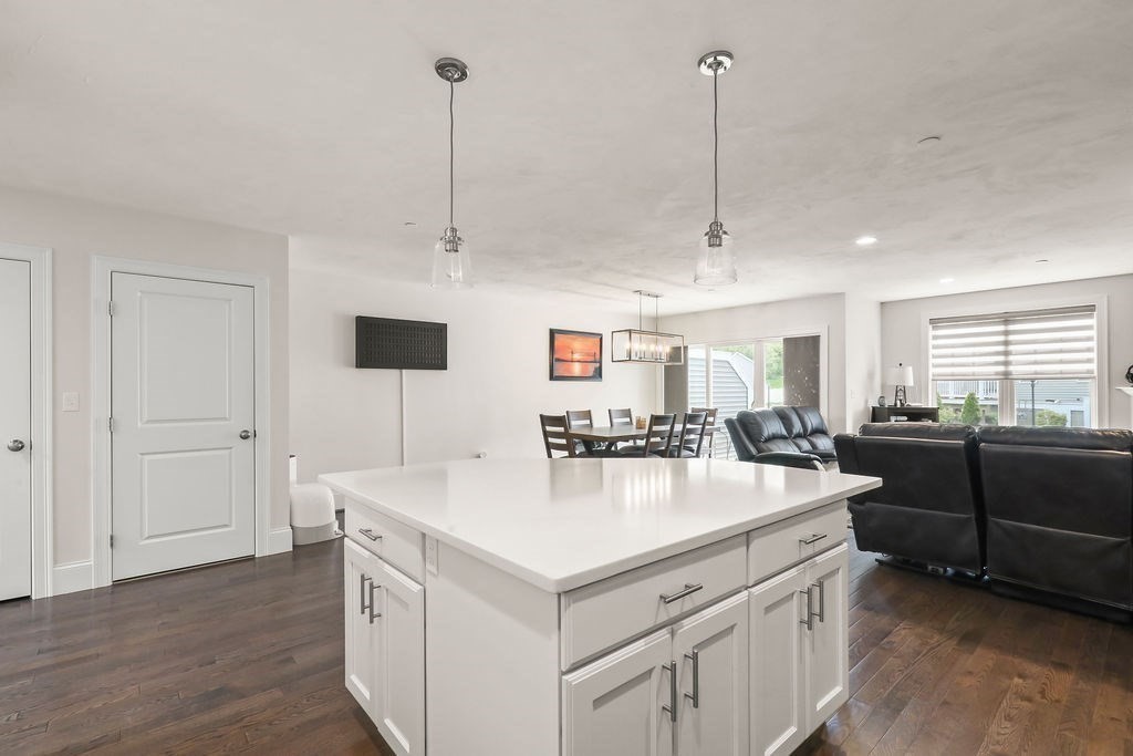 90 Lebaron Boulevard # 7 Property Photo 8