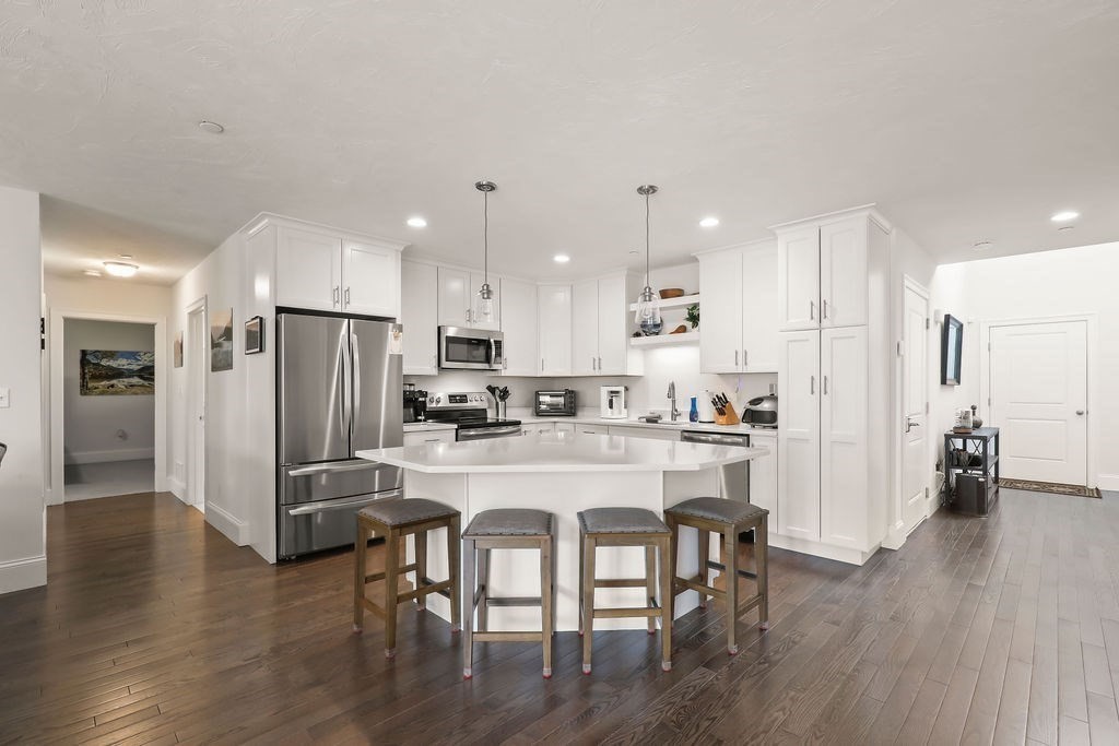 90 Lebaron Boulevard # 7 Property Photo 9