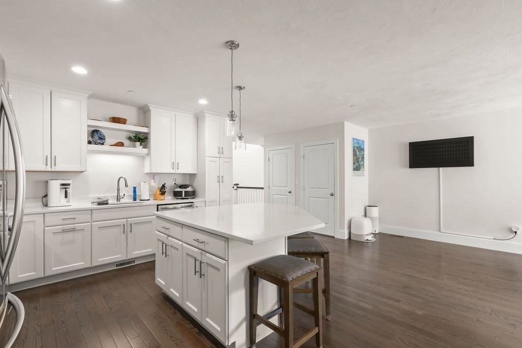 90 Lebaron Boulevard # 7 Property Photo 11