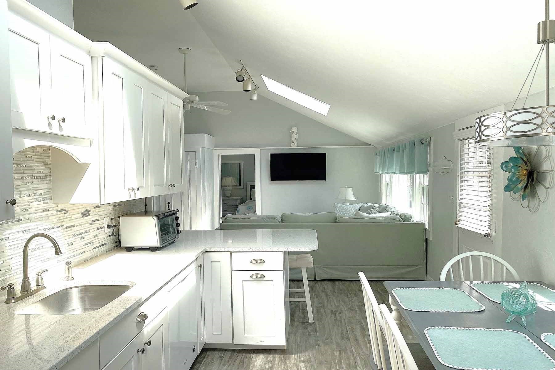 10 Wharf Ave Property Photo 6