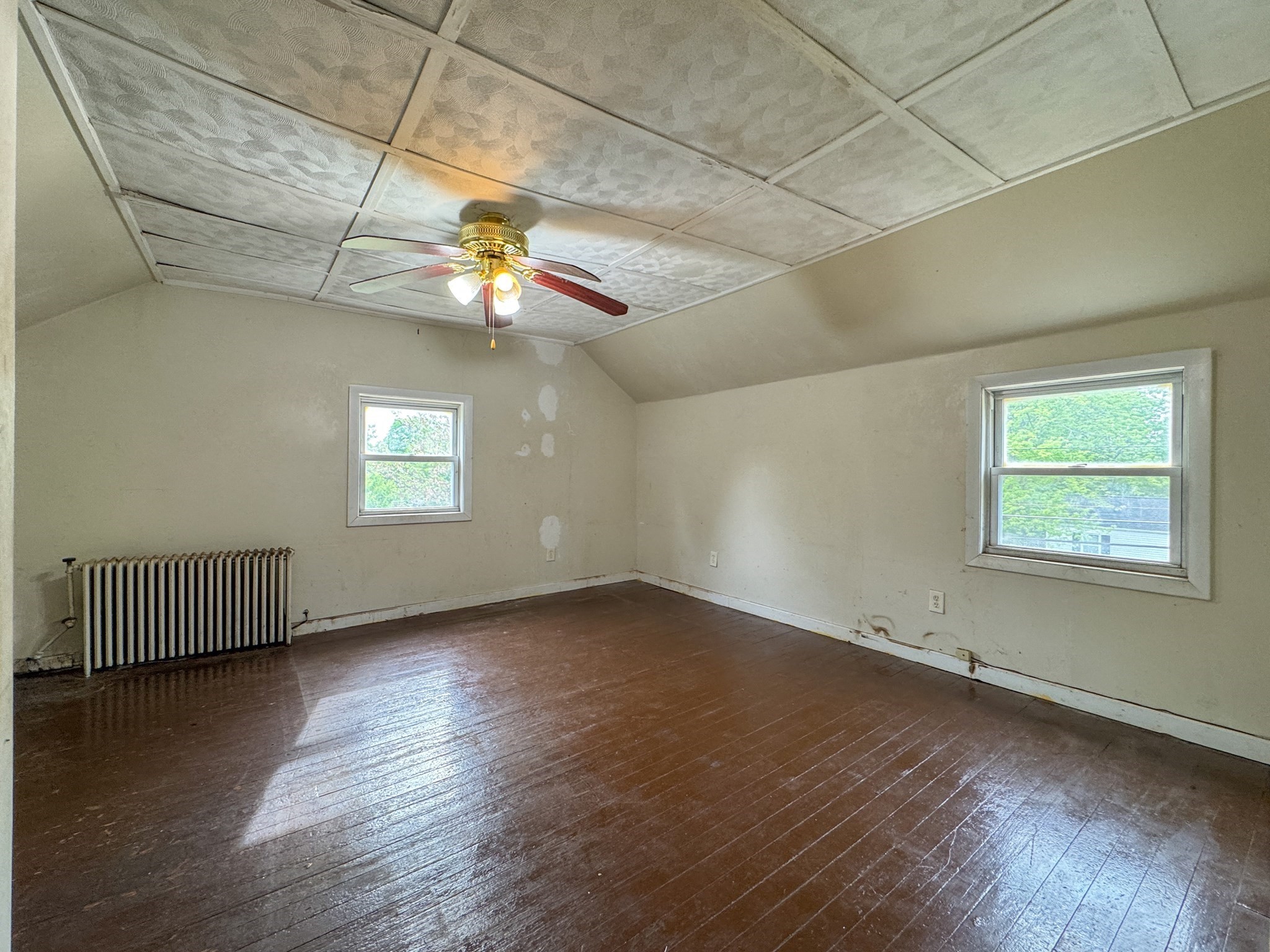 484 S Franklin St Property Photo 18
