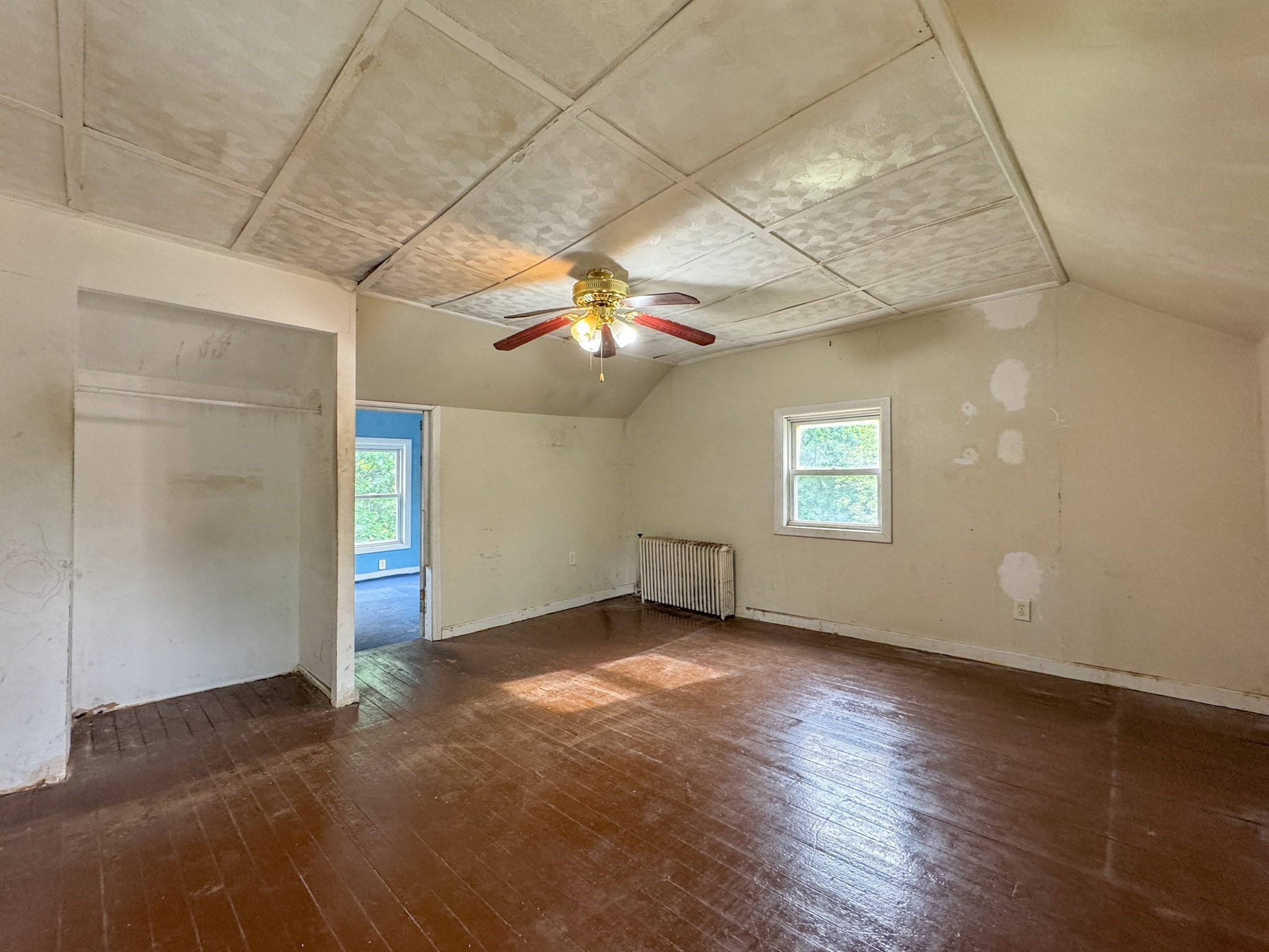 484 S Franklin St Property Photo 19