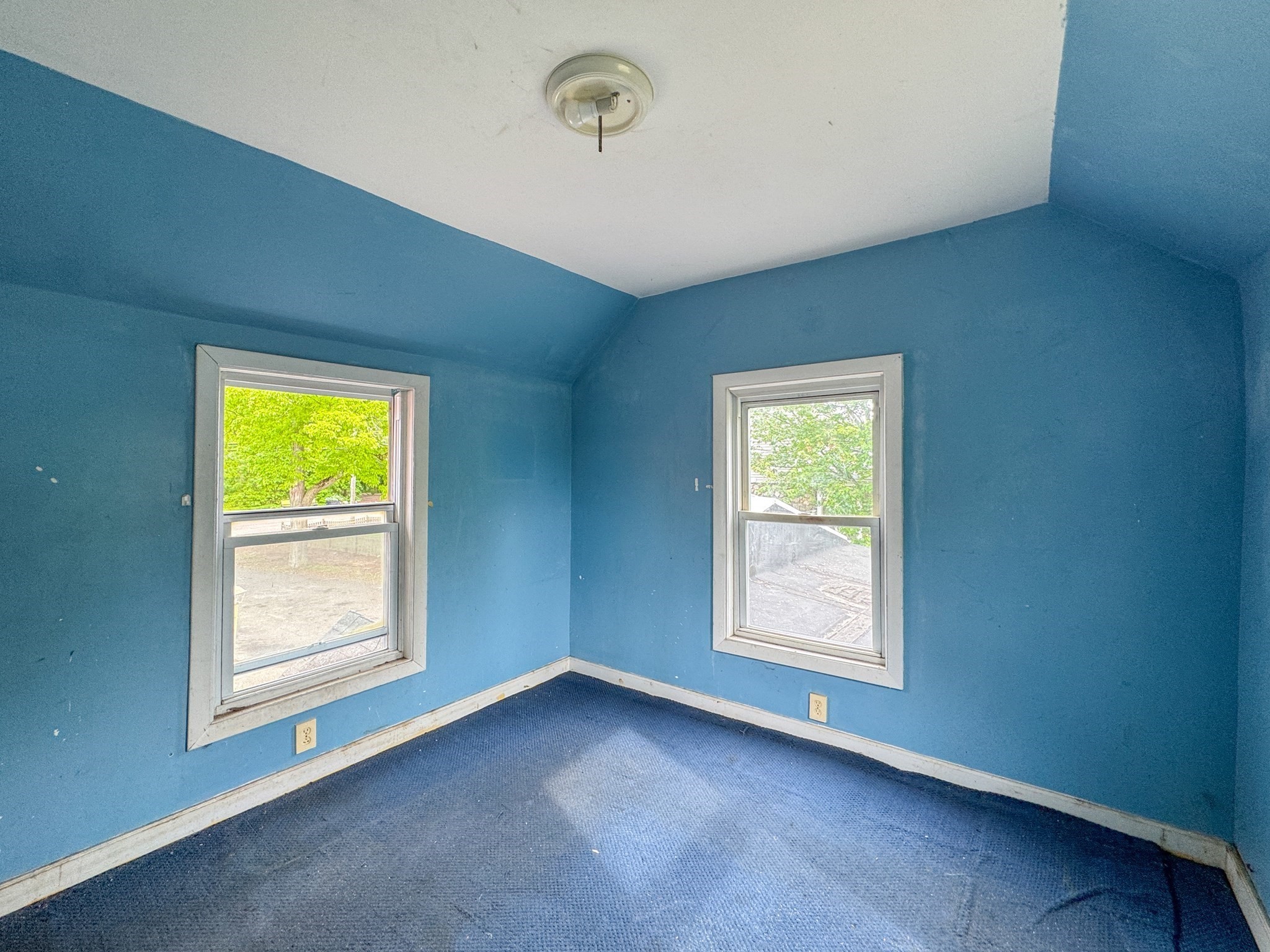 484 S Franklin St Property Photo 22