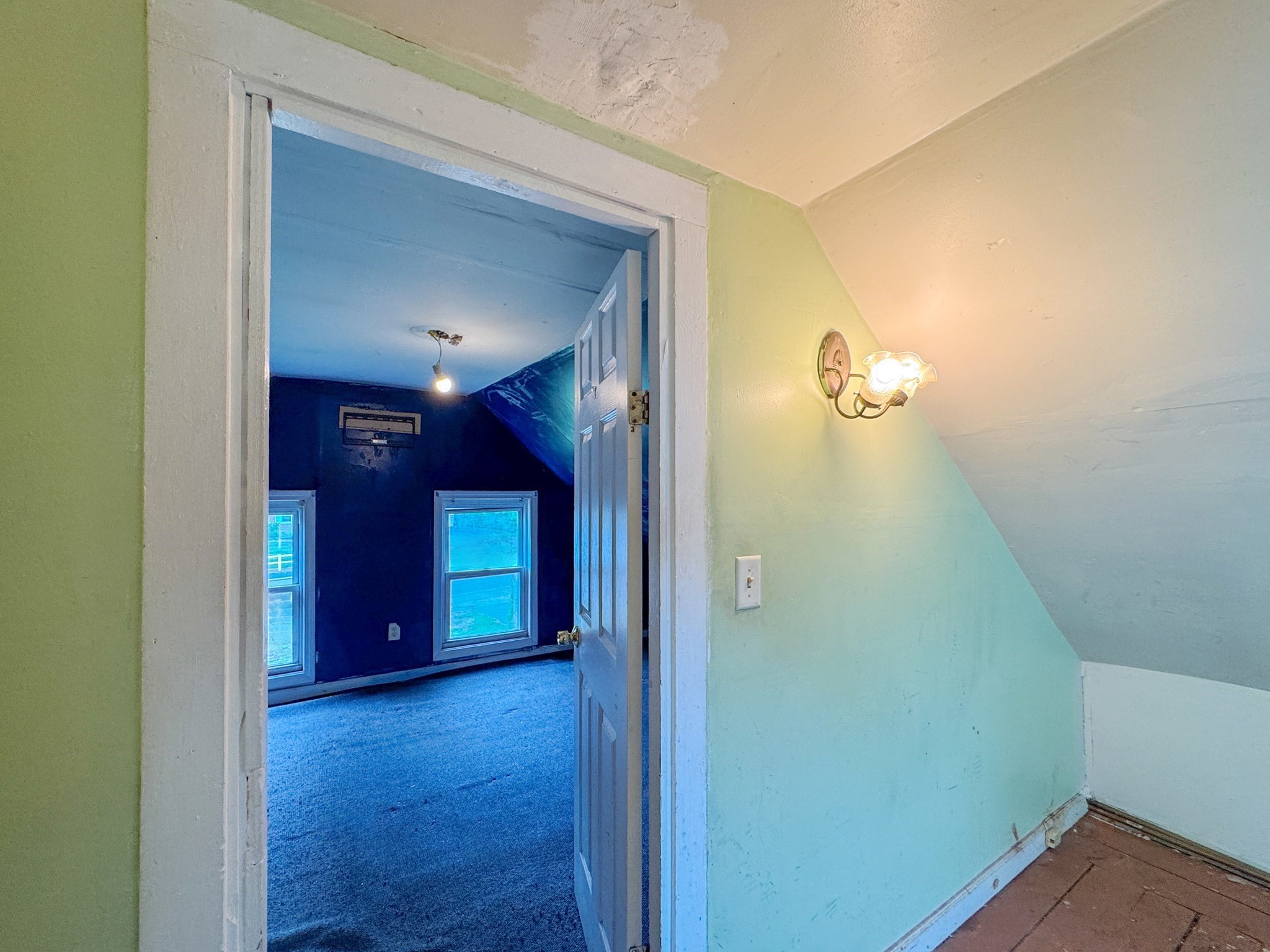 484 S Franklin St Property Photo 27