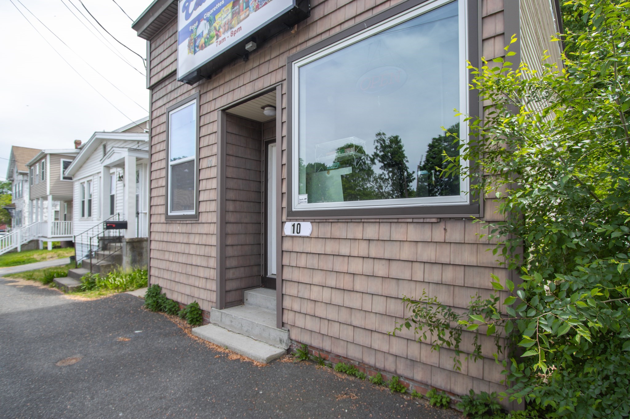 10 Taylor St Property Photo 6