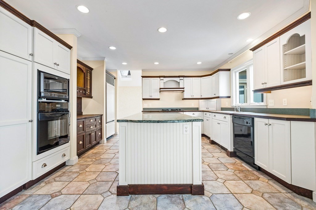 42 Oak Bluff Cir Property Photo 14