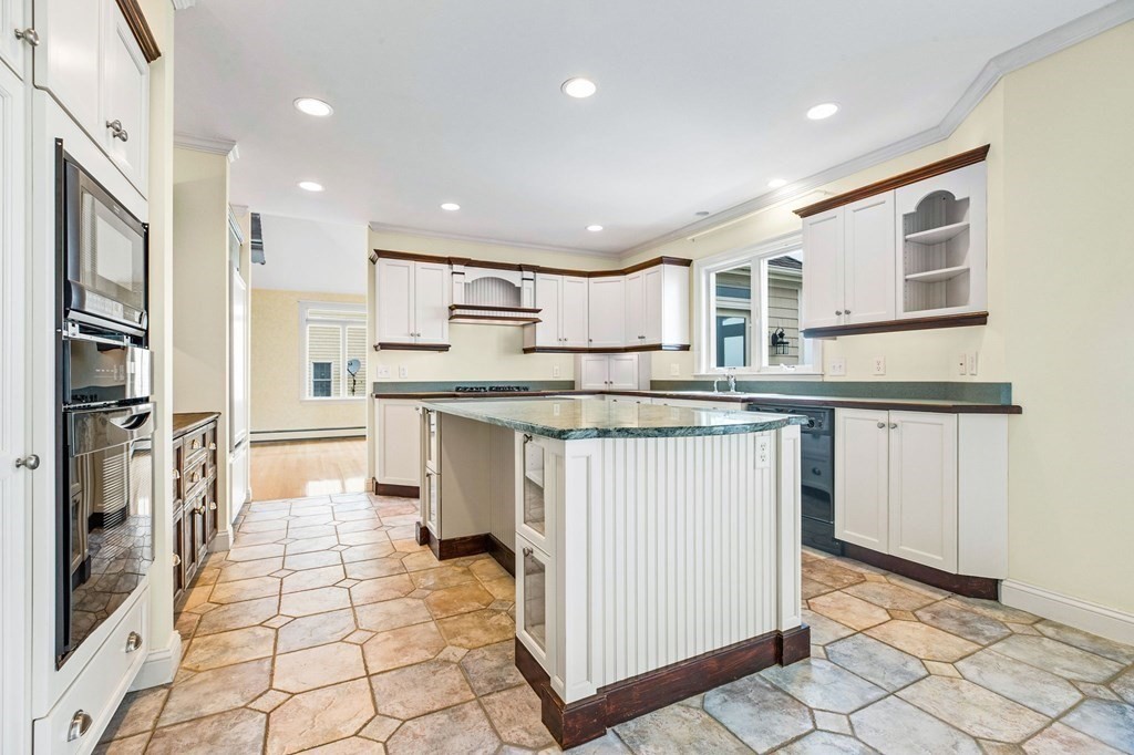 42 Oak Bluff Cir Property Photo 15