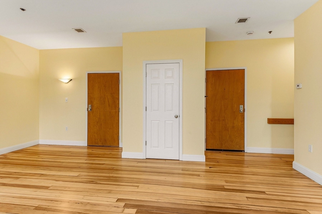 160 Salem Street # 201 Property Photo 10