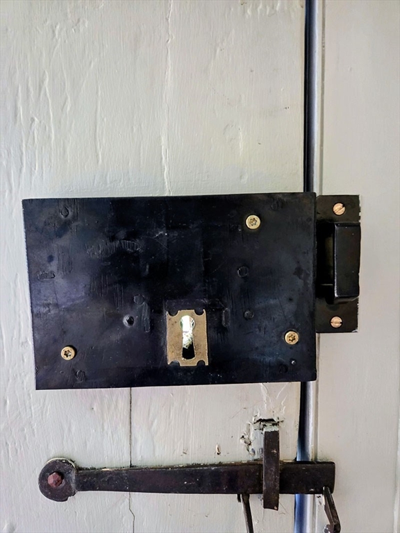 130 West Rd Property Photo 17
