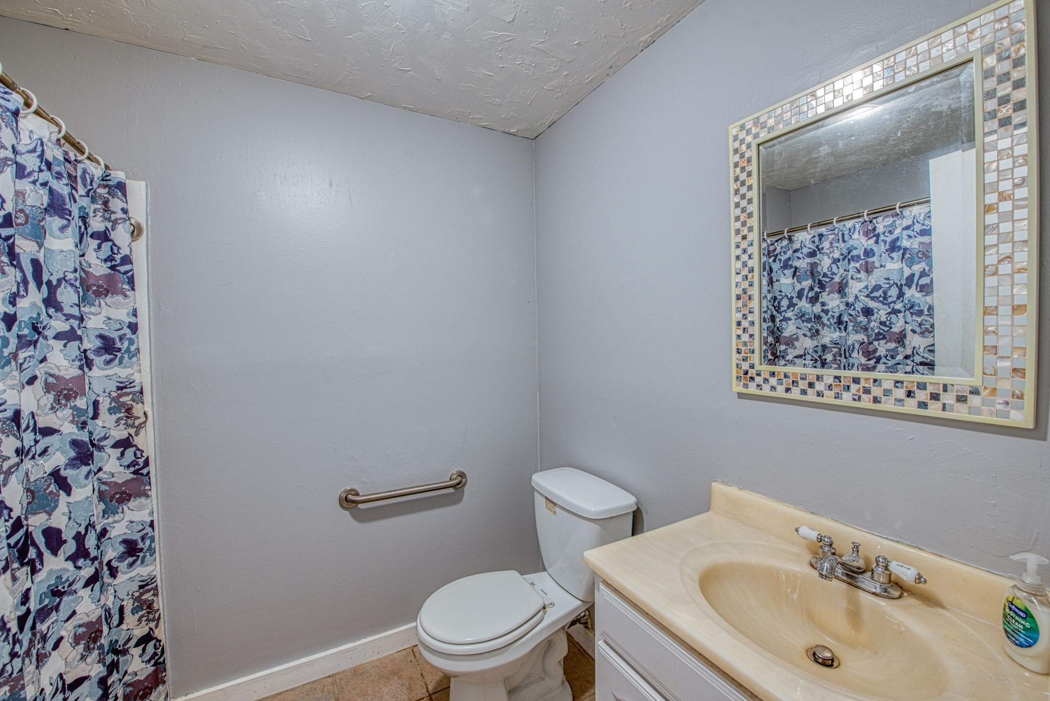 221 Oak St # 15 Property Photo 11