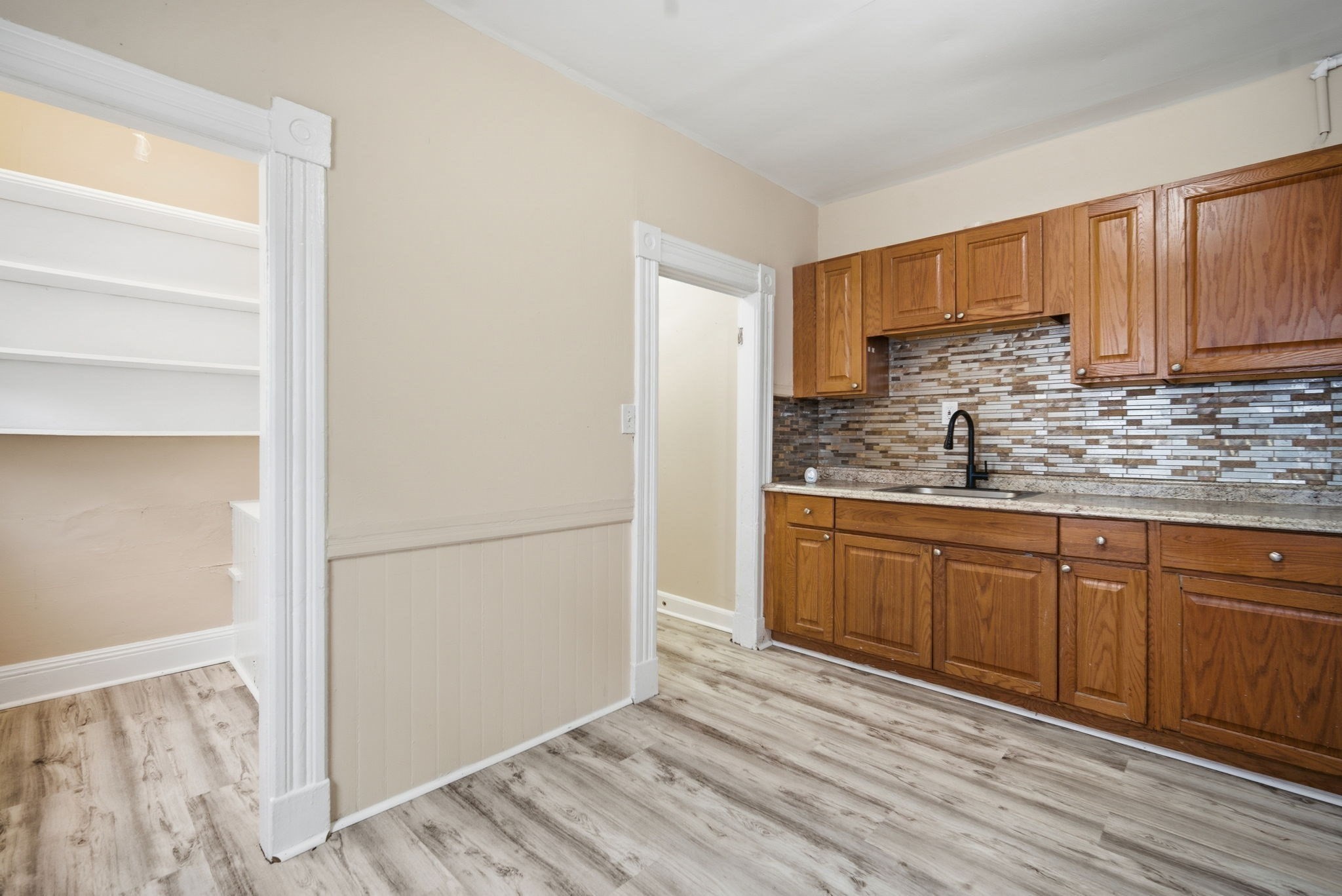 201 Main St Property Photo 7