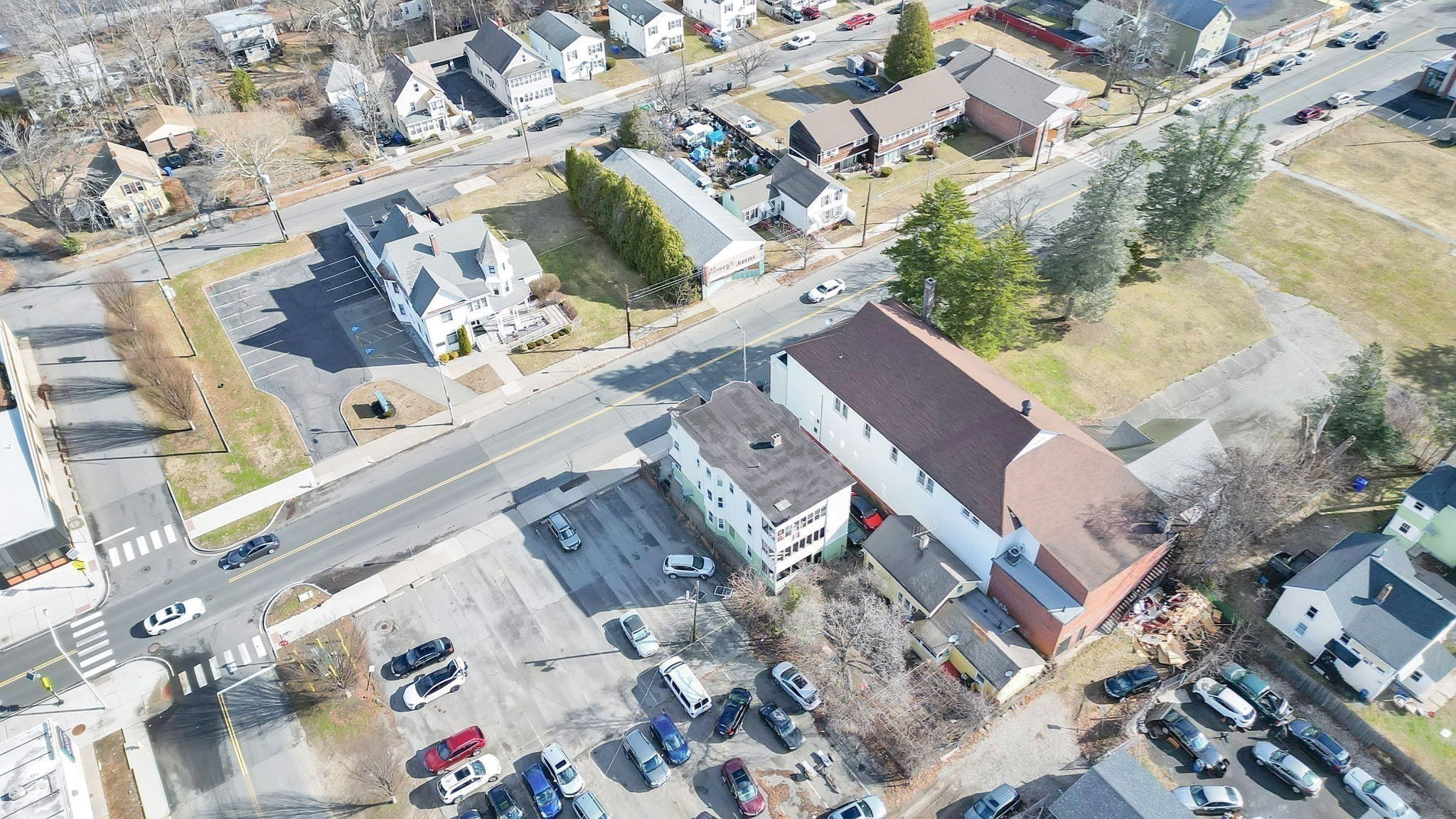 201 Main St Property Photo 27