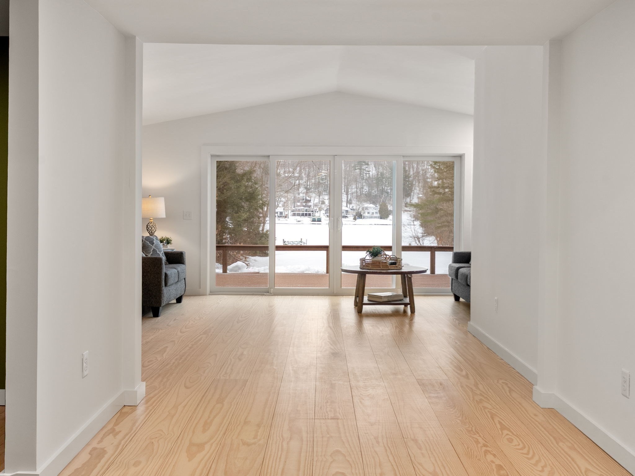 241 Mashapaug Road Property Photo 12