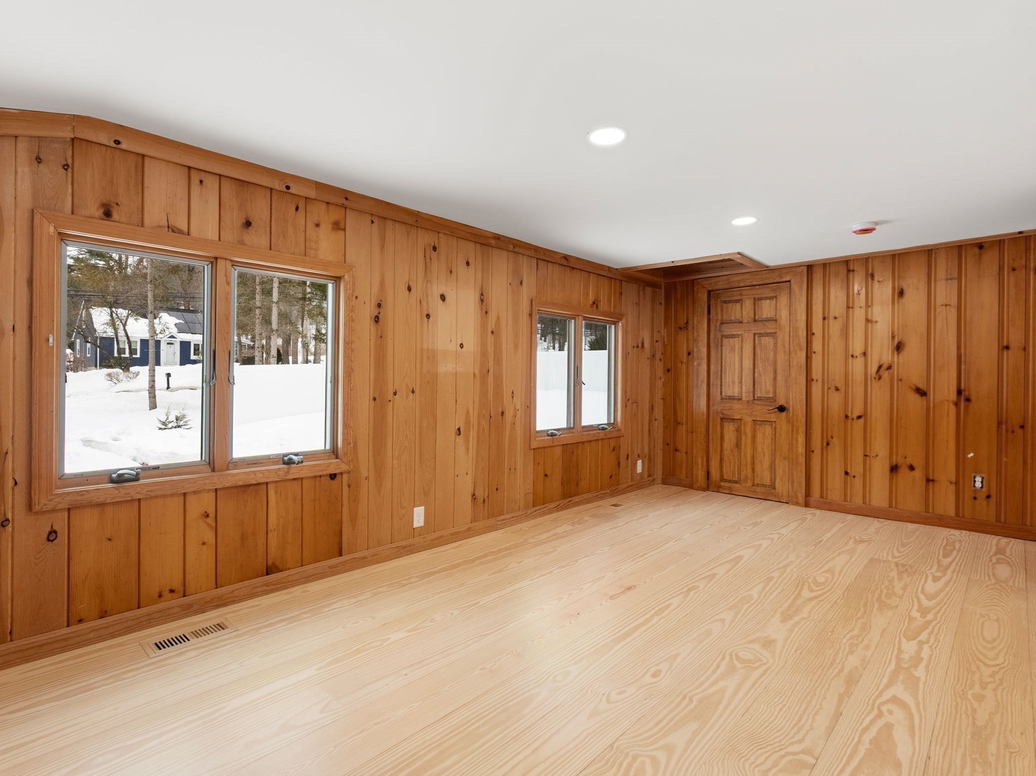 241 Mashapaug Road Property Photo 14