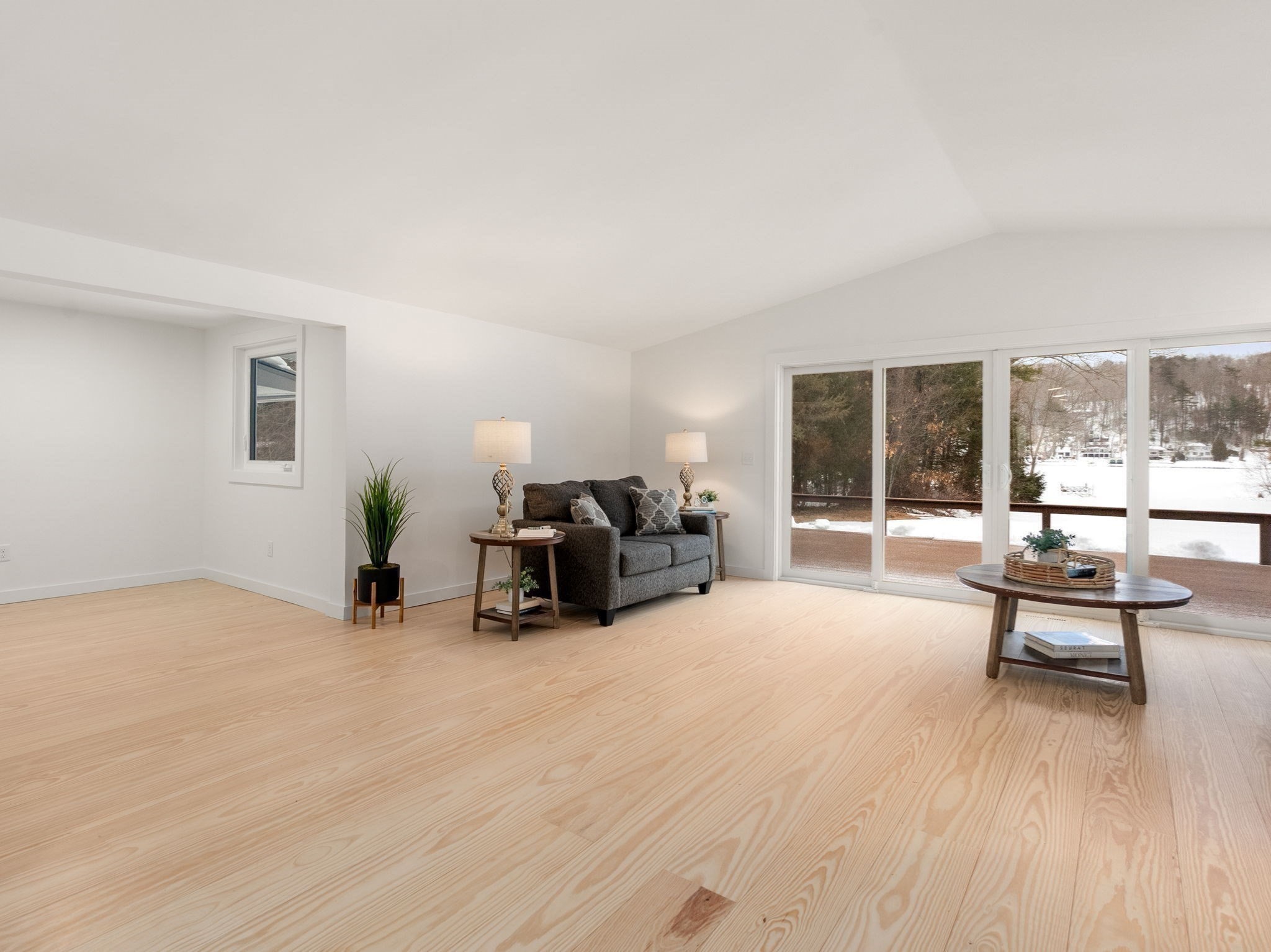 241 Mashapaug Road Property Photo 15
