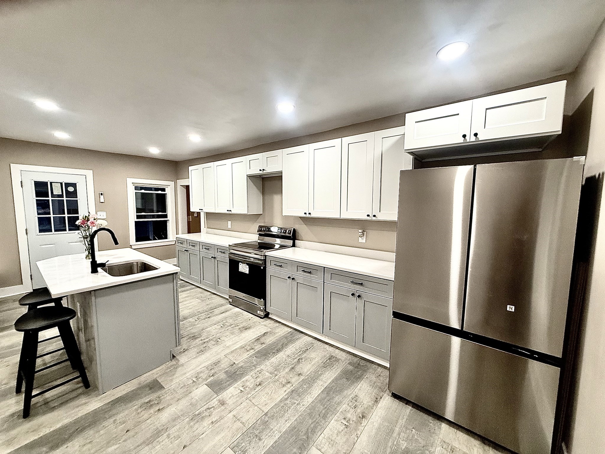 6 Wheelock St Property Photo 7