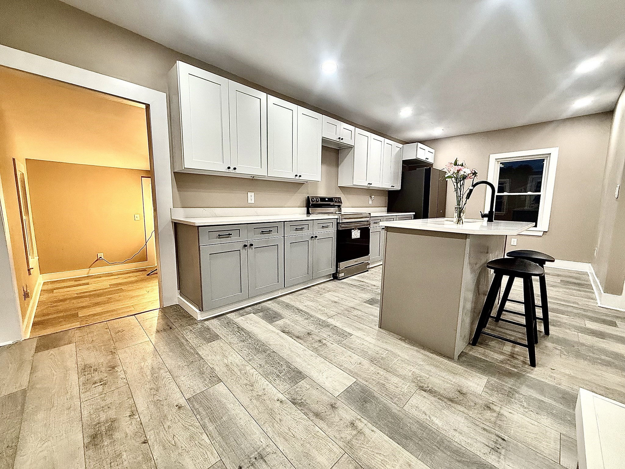 6 Wheelock St Property Photo 8
