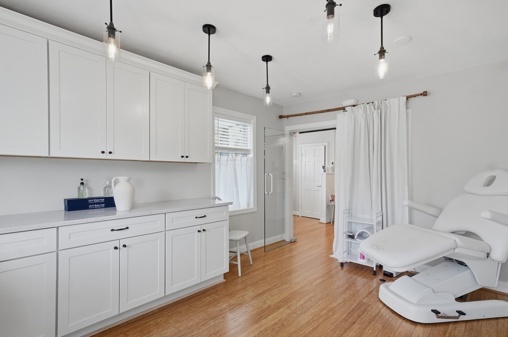 52 Pleasant Street Property Photo 24